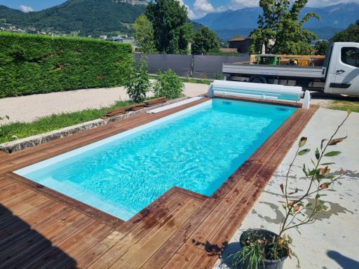 PIscine en L balnéothérapie