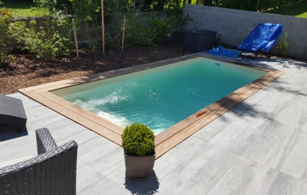 piscine bois et grès cérame